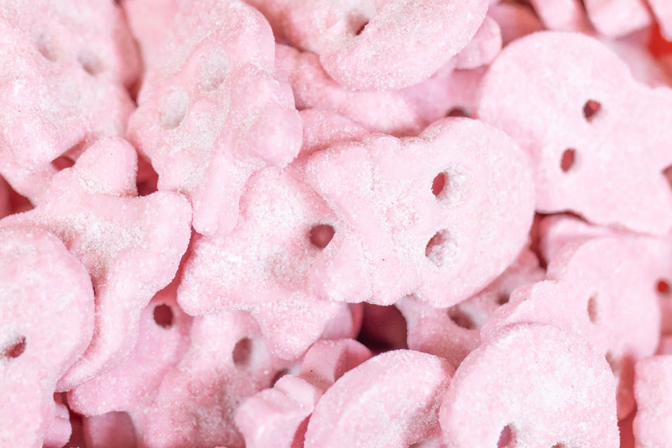 BUBS Cool Raspberry Foam Skull Swedish Candy